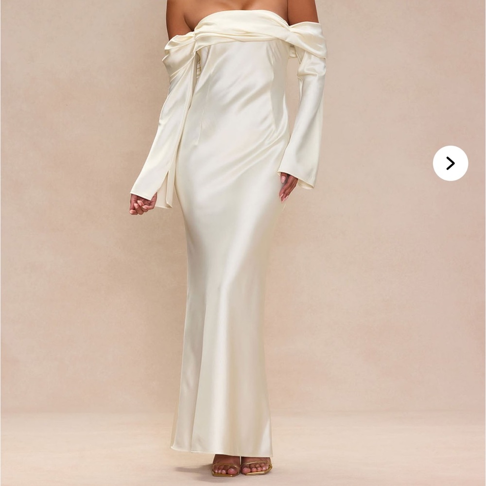 Cream Off-Shoulder Bell Sleeve Gown